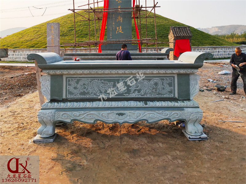 鄭州姜氏墓園?青石石雕供桌、石雕石碑等